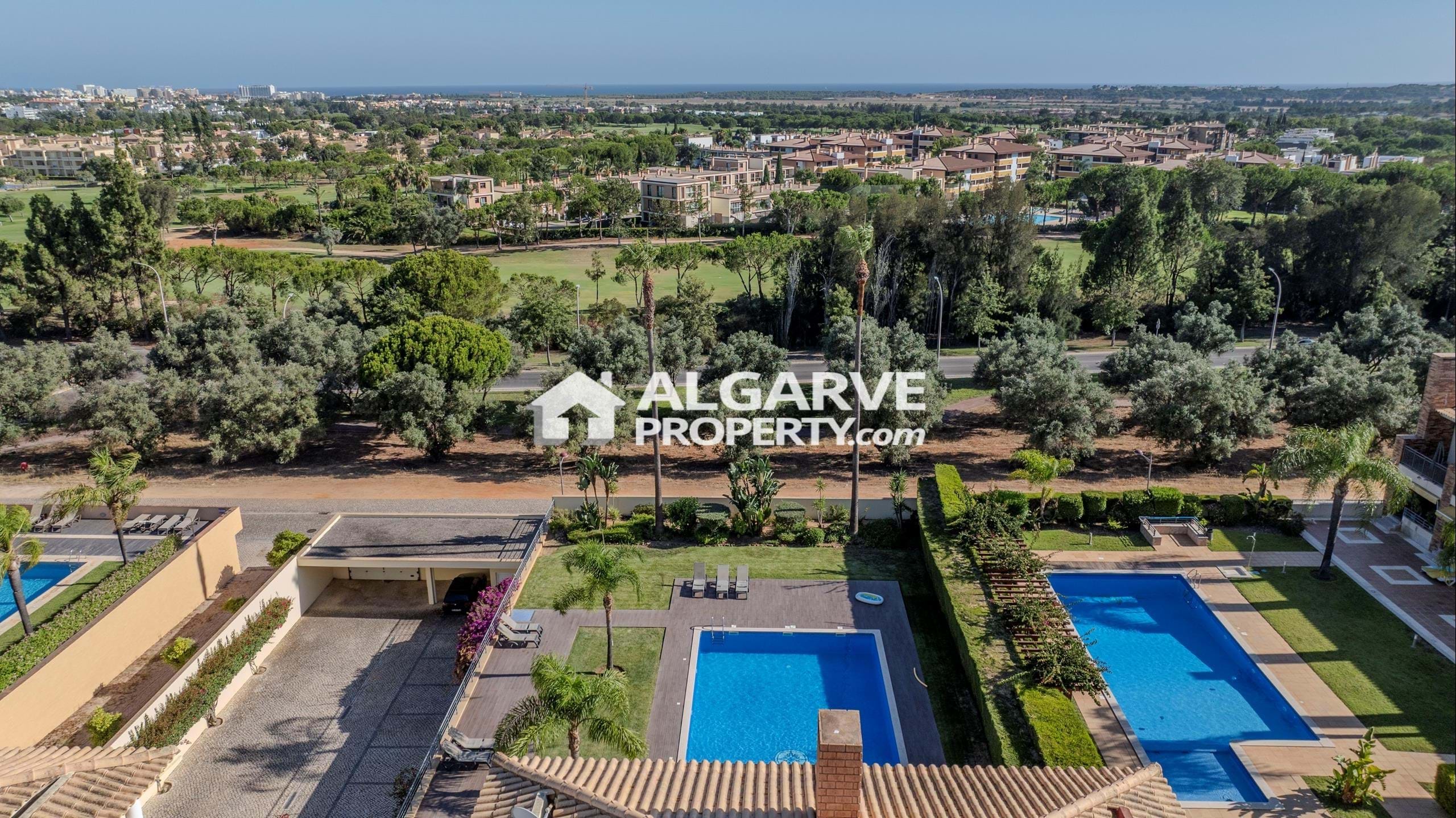 Apartment in Quarteira - view 1
