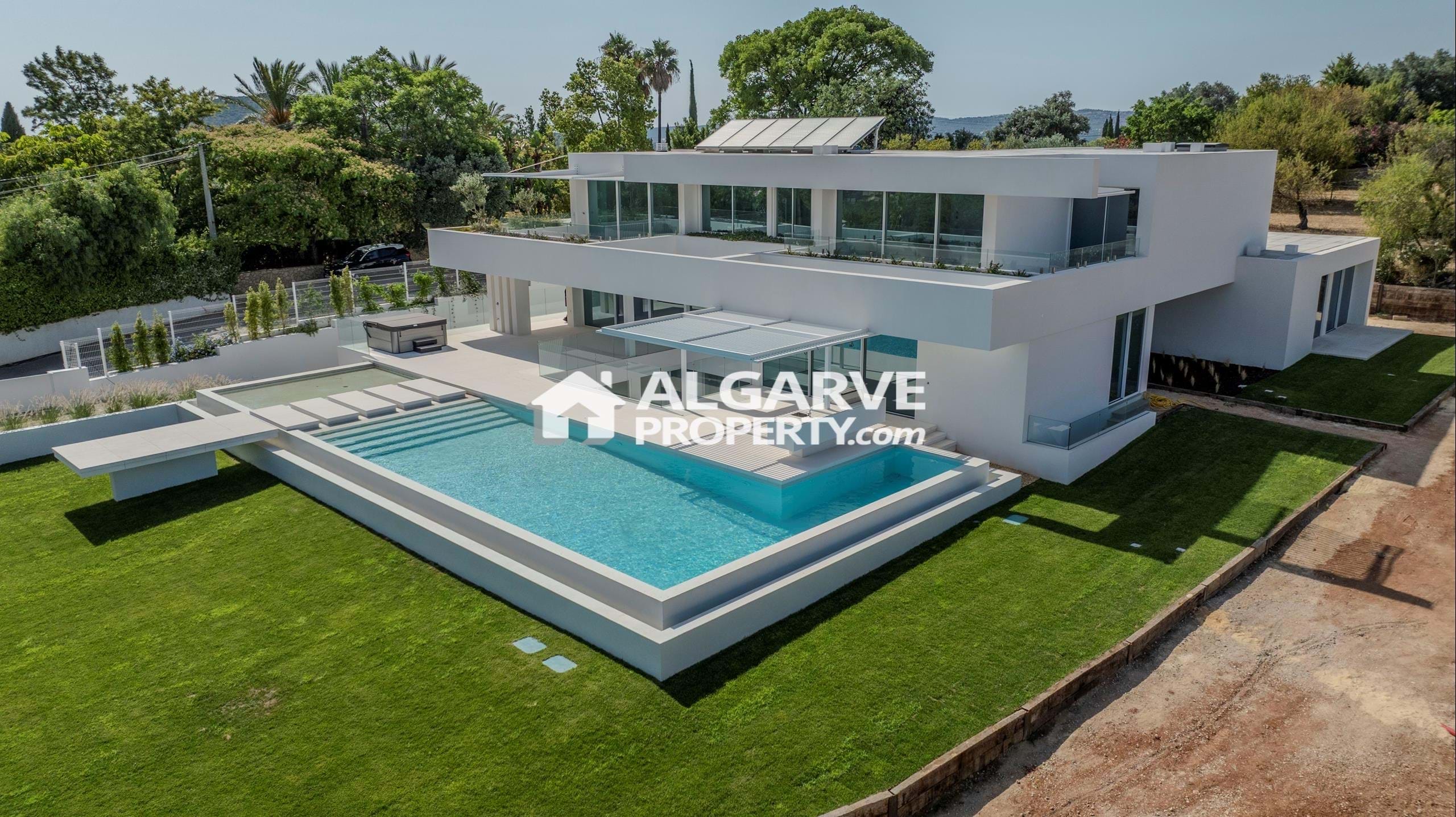 Villa in Loule - view 1
