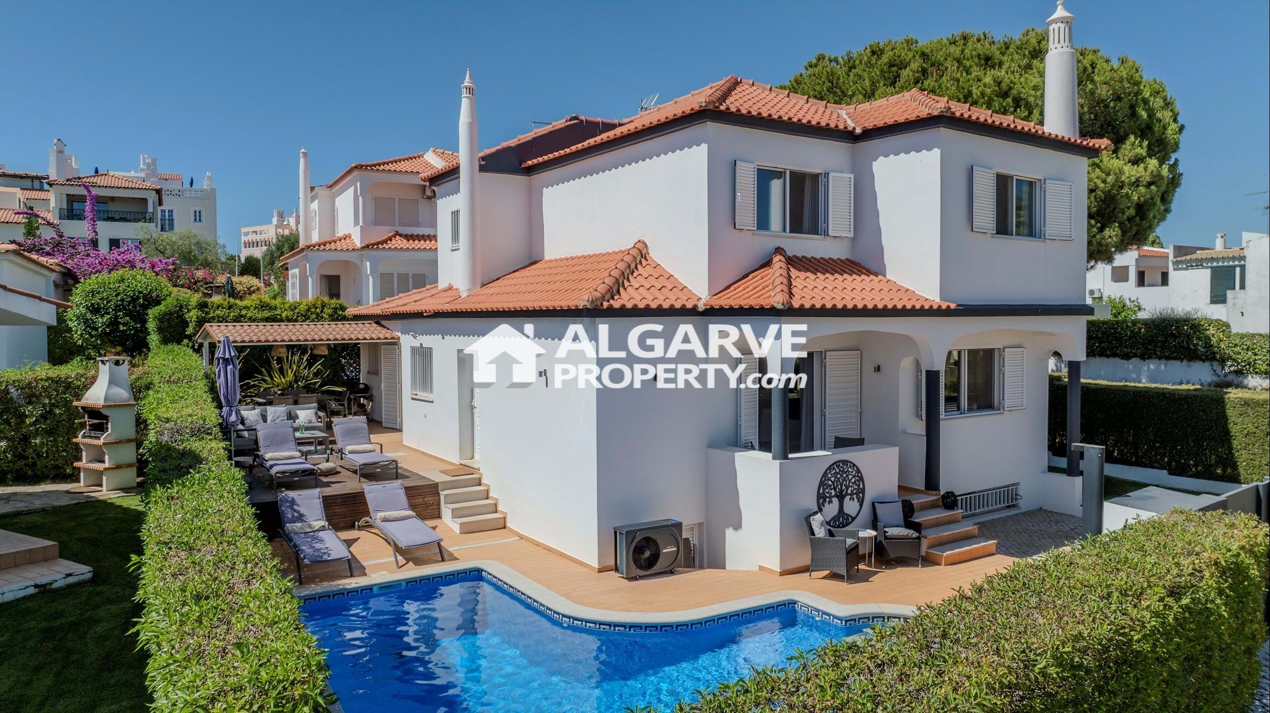 Villa in Quarteira - view 1