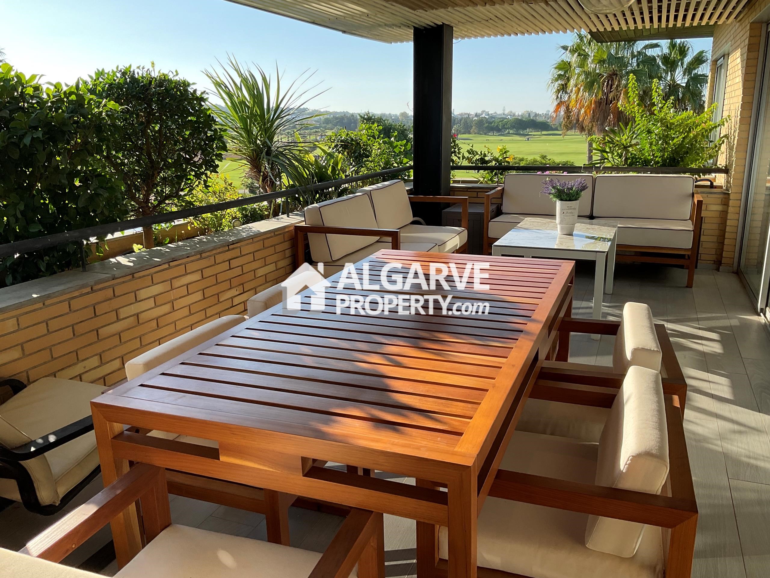 Apartment in Quarteira - view 1