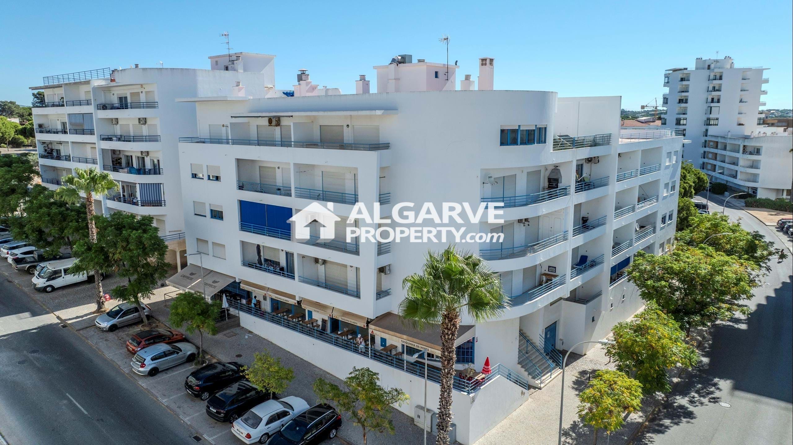 Apartment in Quarteira - view 1