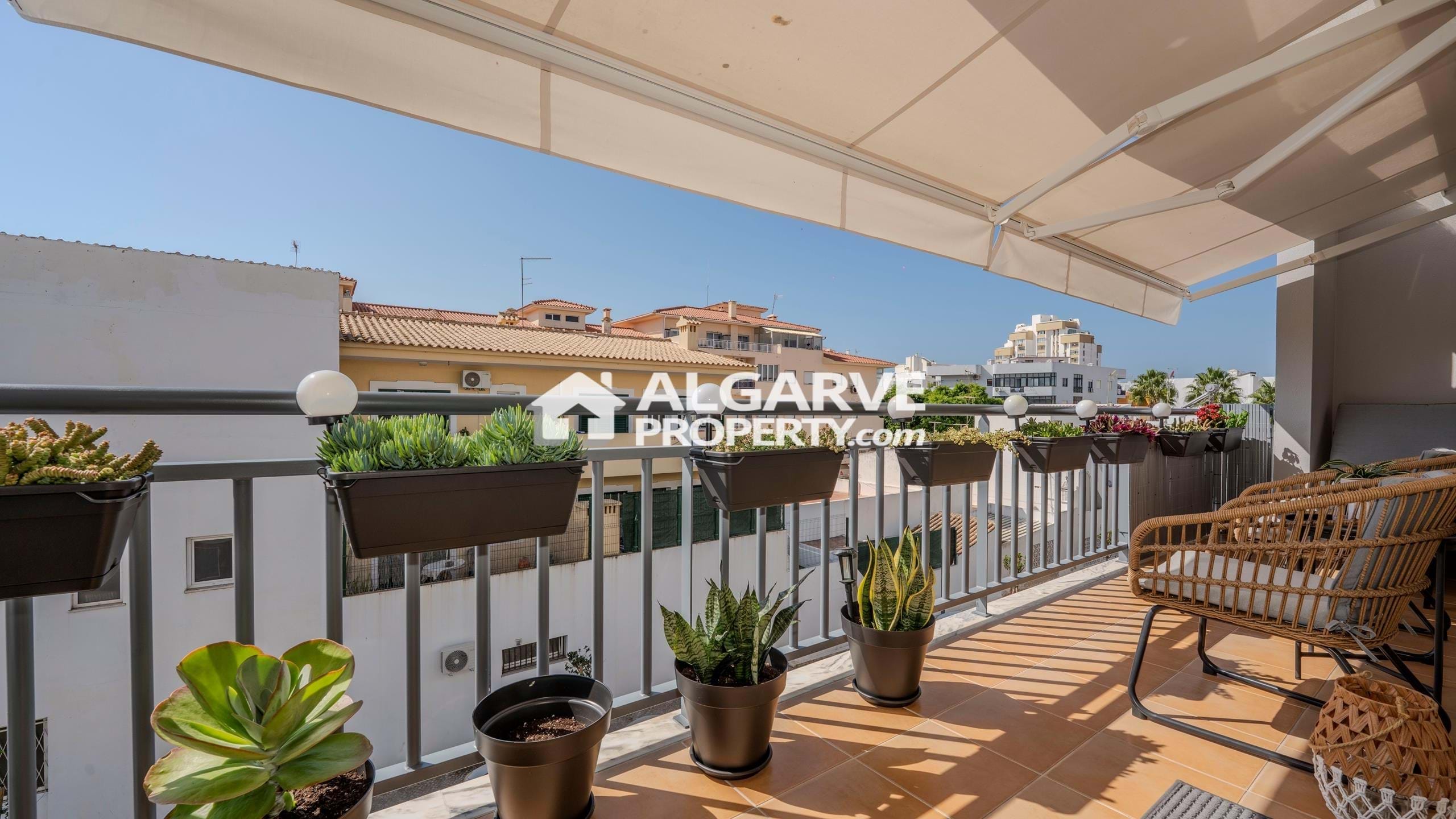 Apartment in Quarteira - view 1