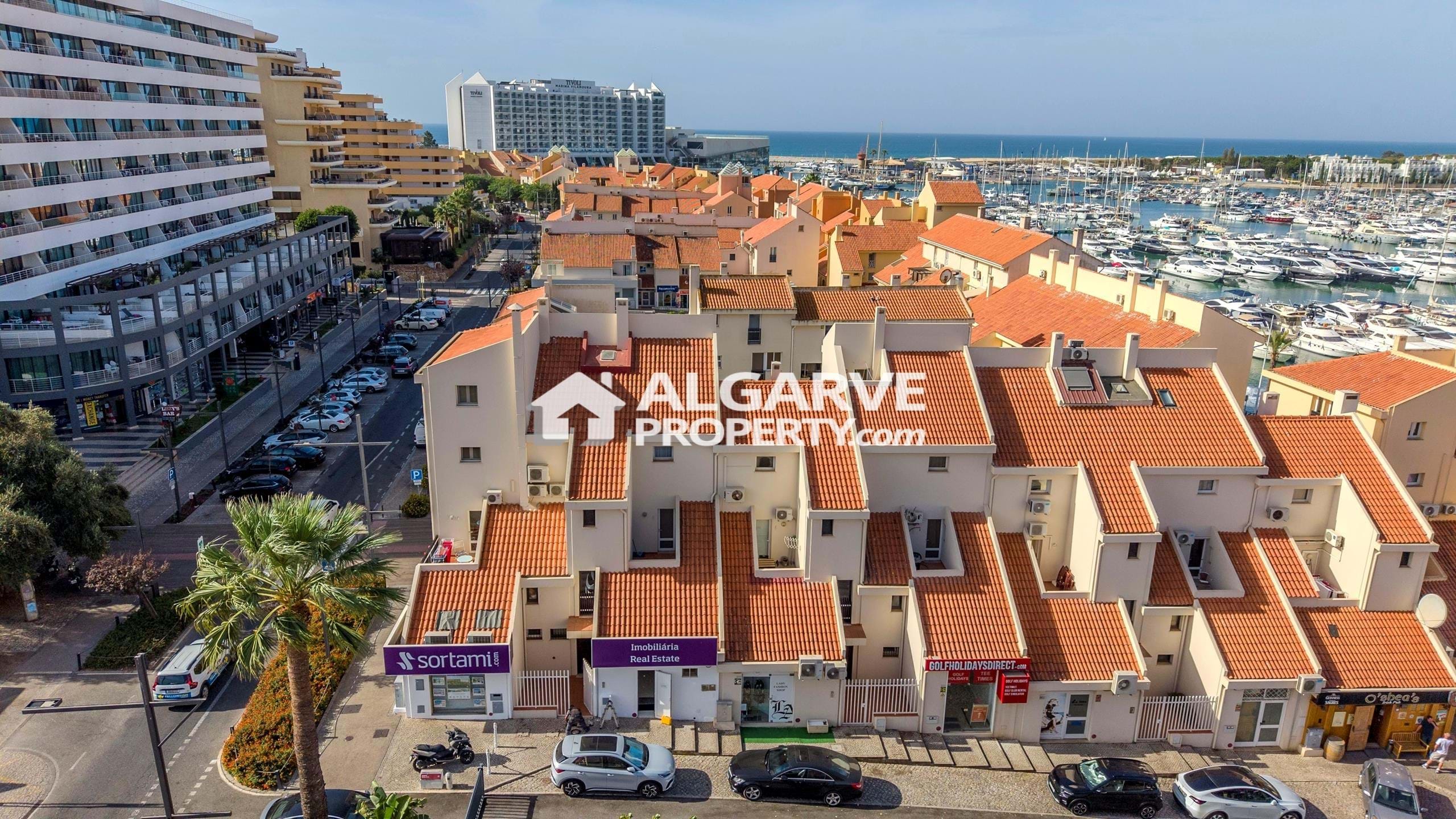 Apartment in Quarteira - view 1