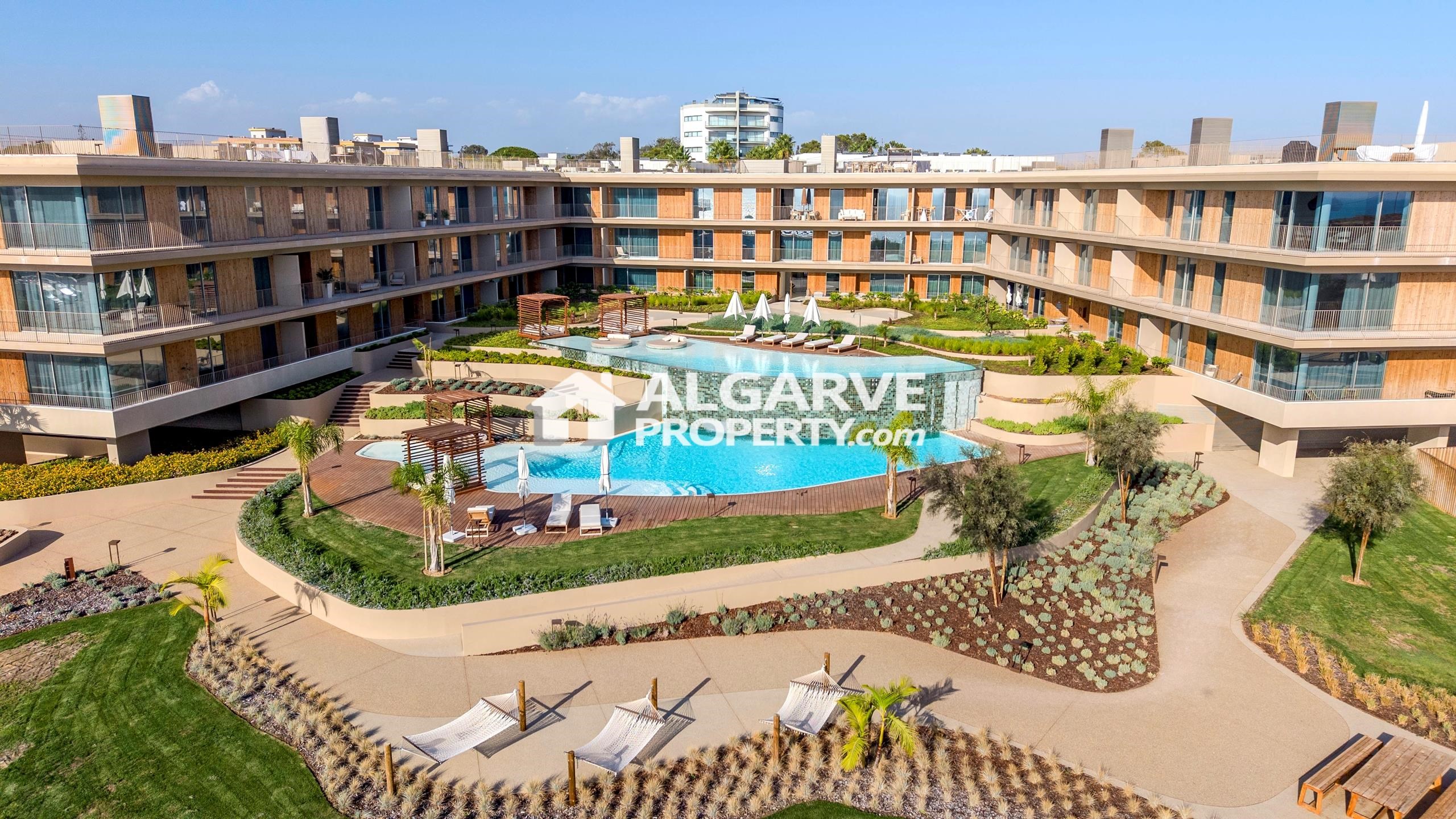 Apartment in Quarteira - view 1