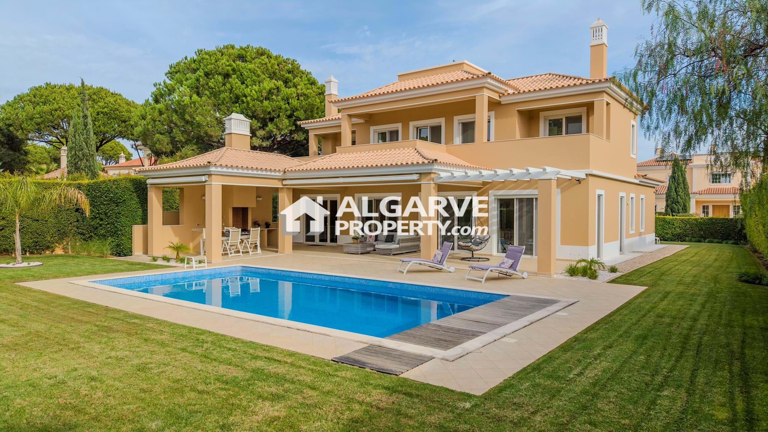 Villa in Quarteira - view 1