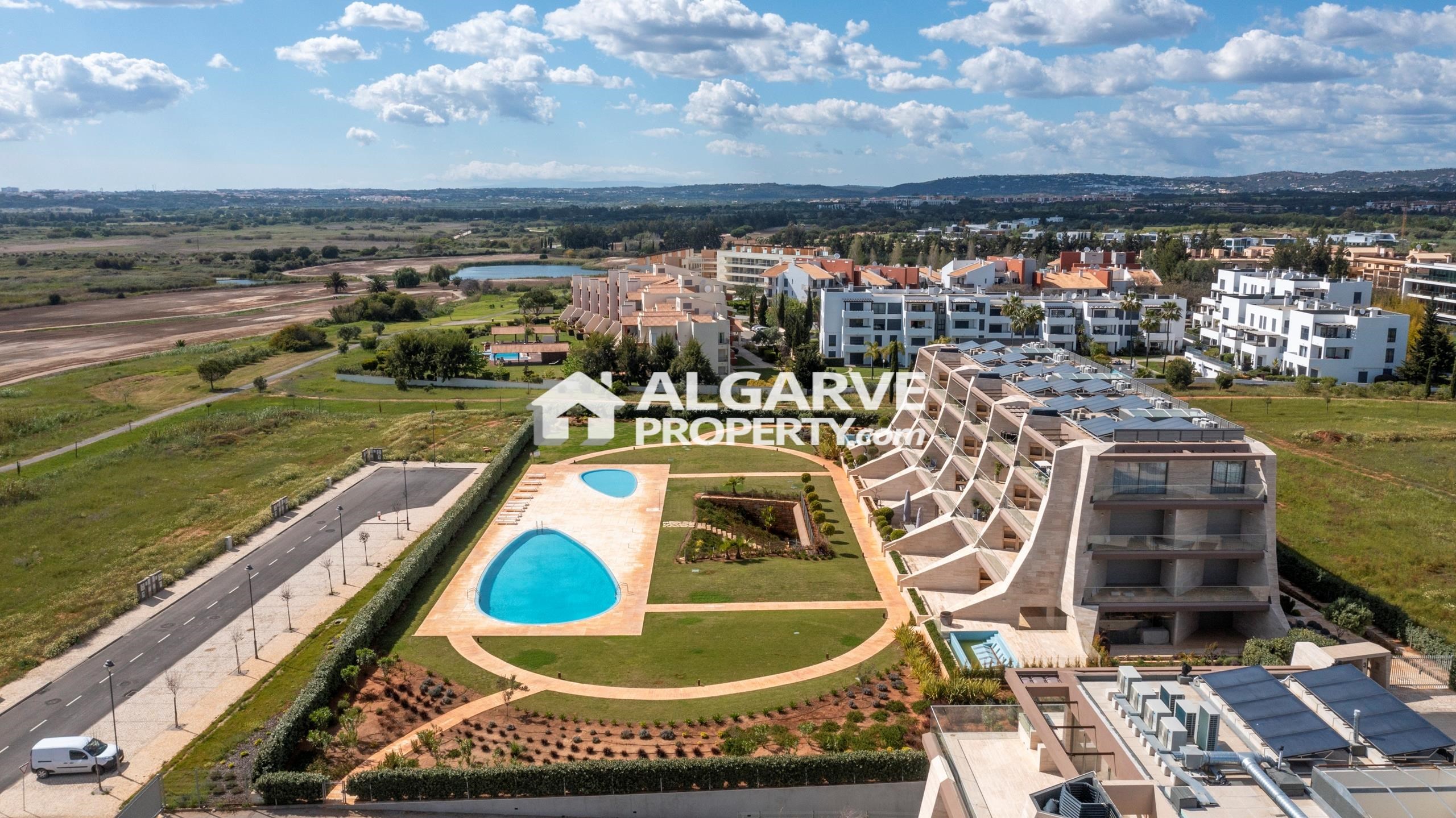 Apartment in Quarteira - view 1