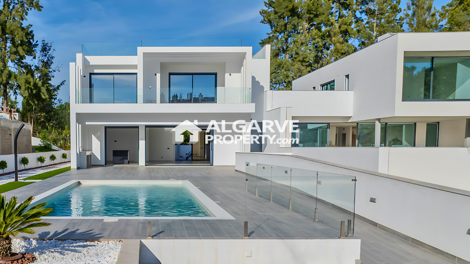 House in Quarteira - view 1
