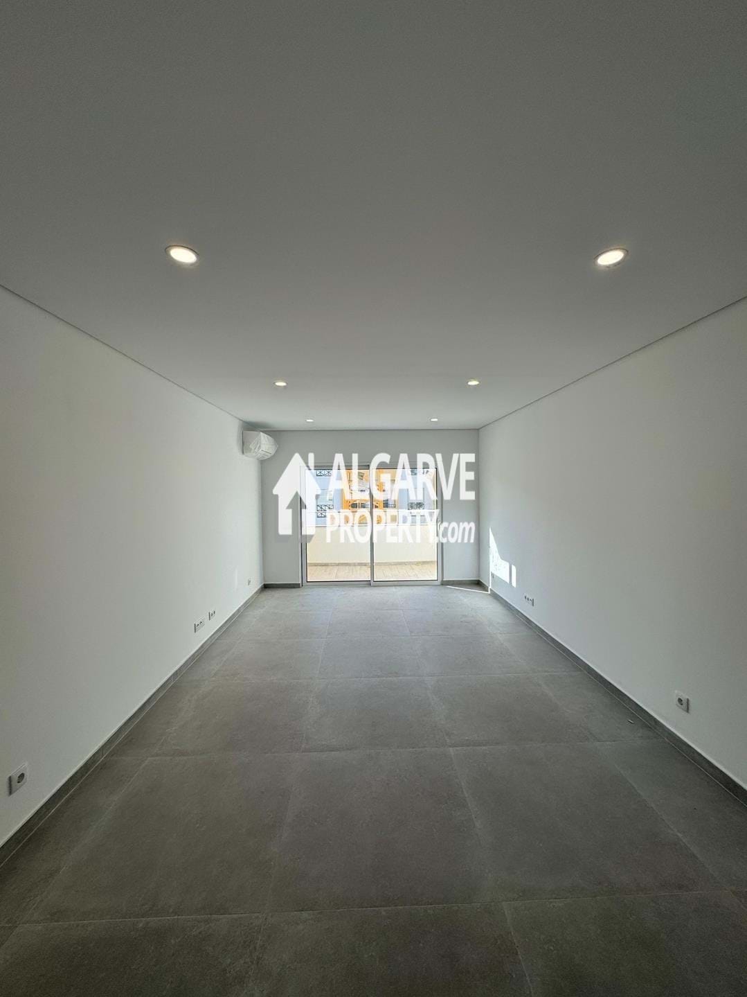 Apartment in Almancil - view 1
