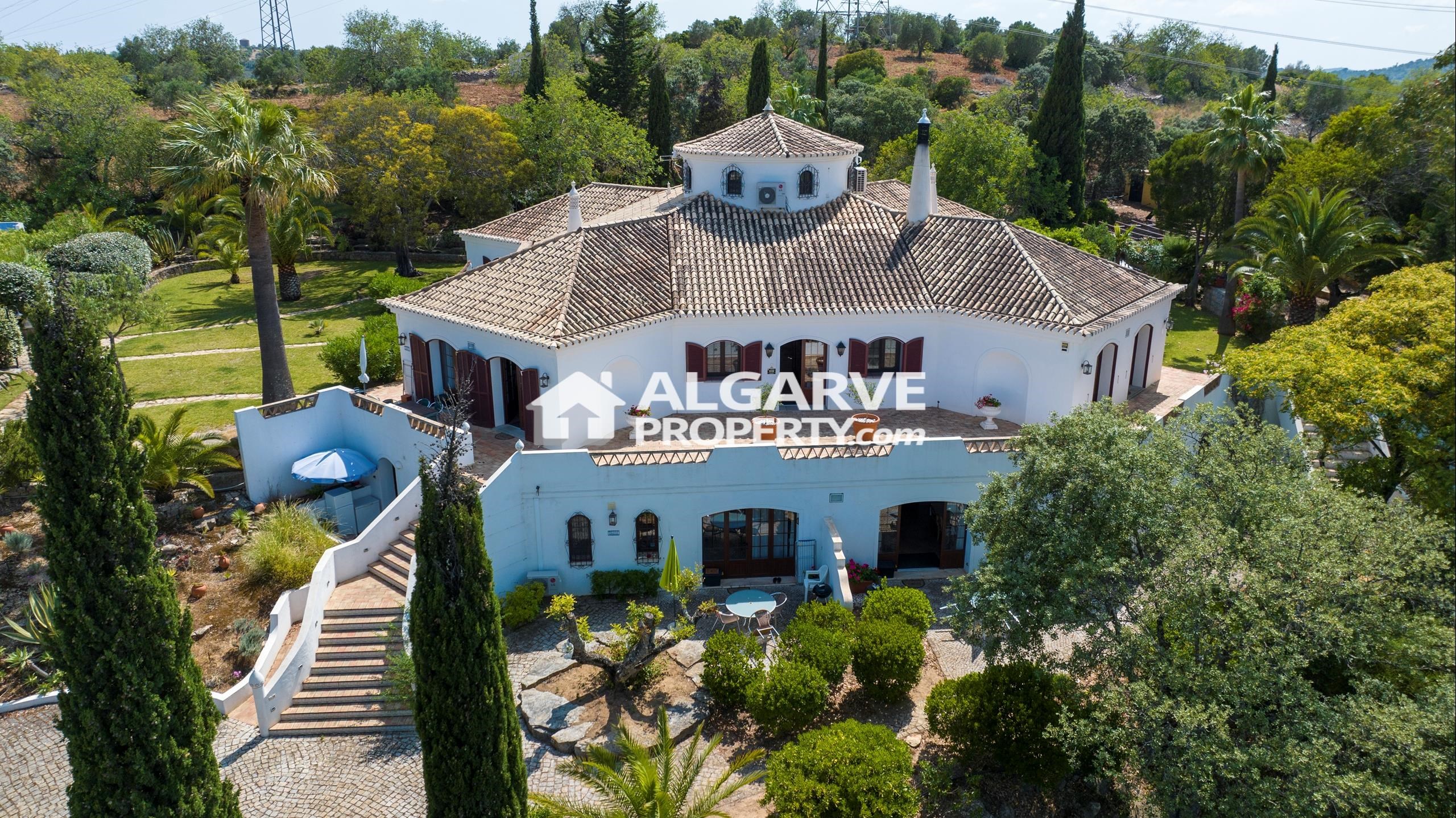 Villa in Faro - view 1