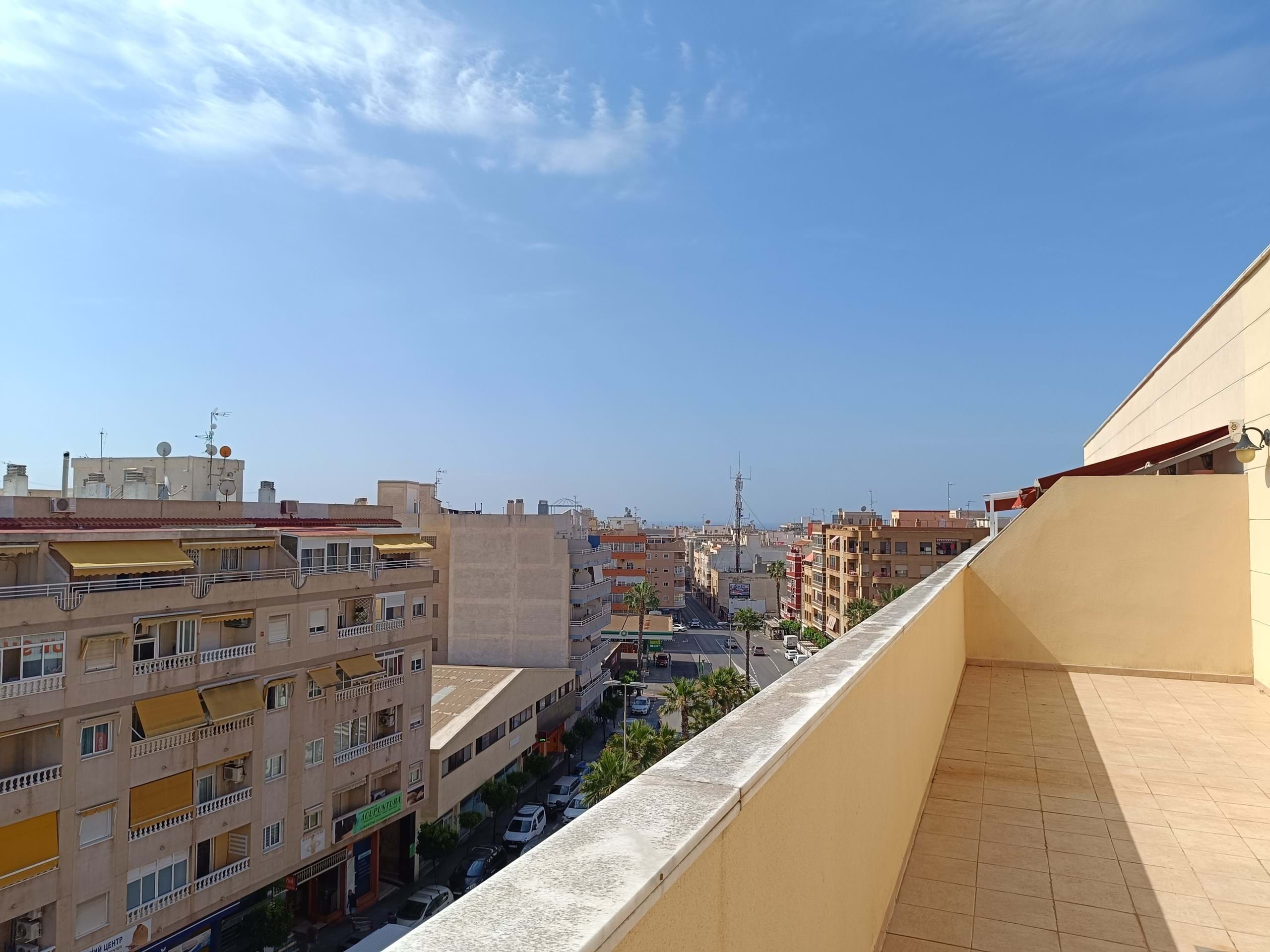 House in Alicante - view 1