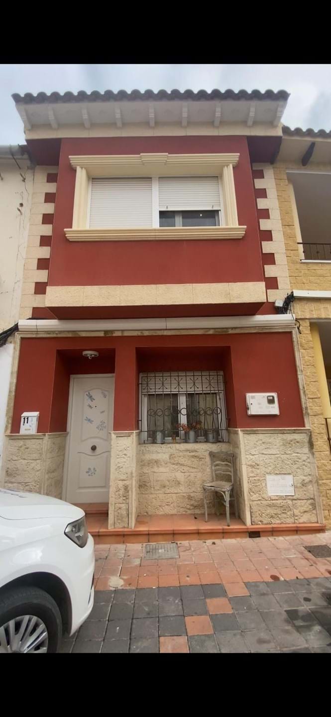House in Alicante - view 1