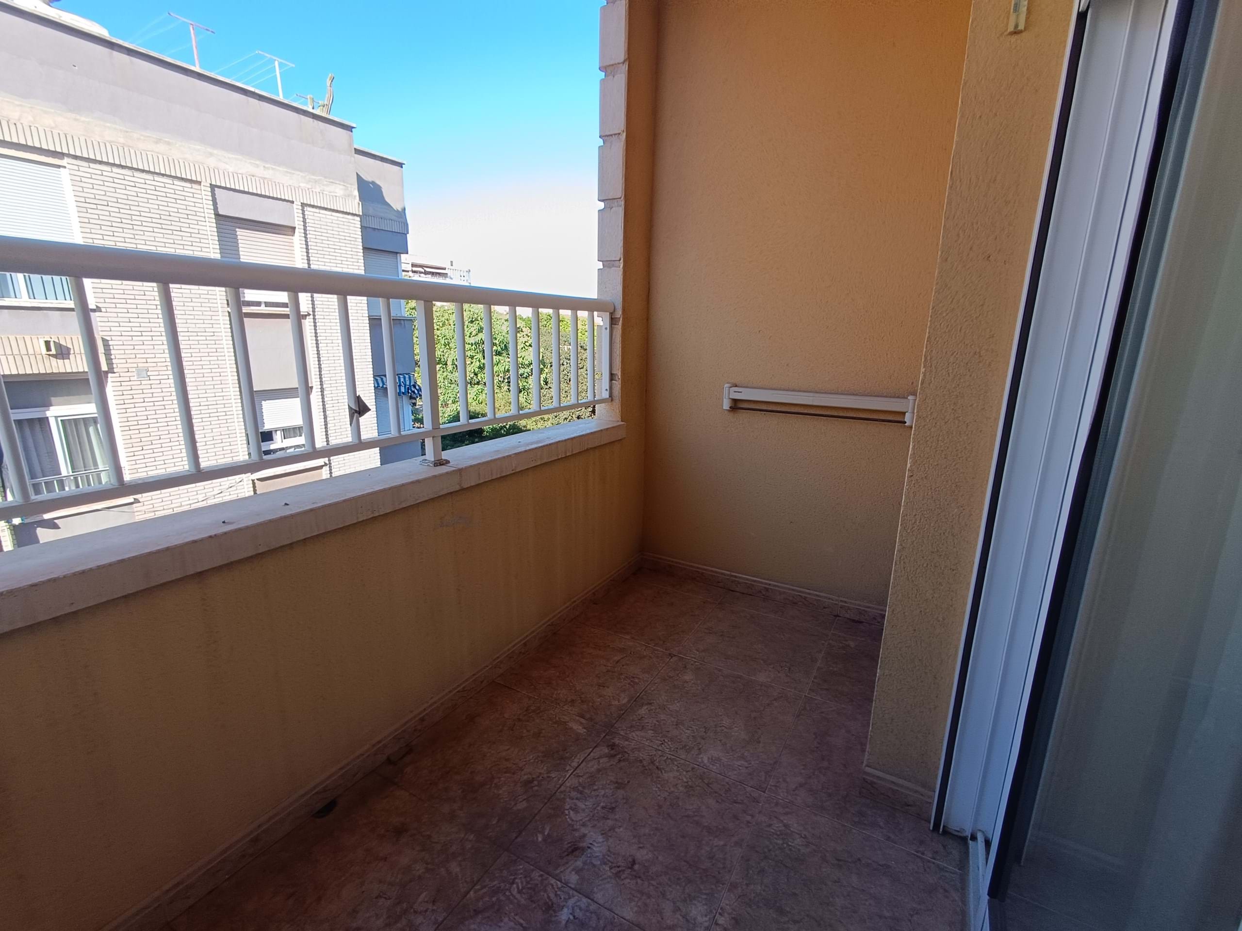 House in Alicante - view 1