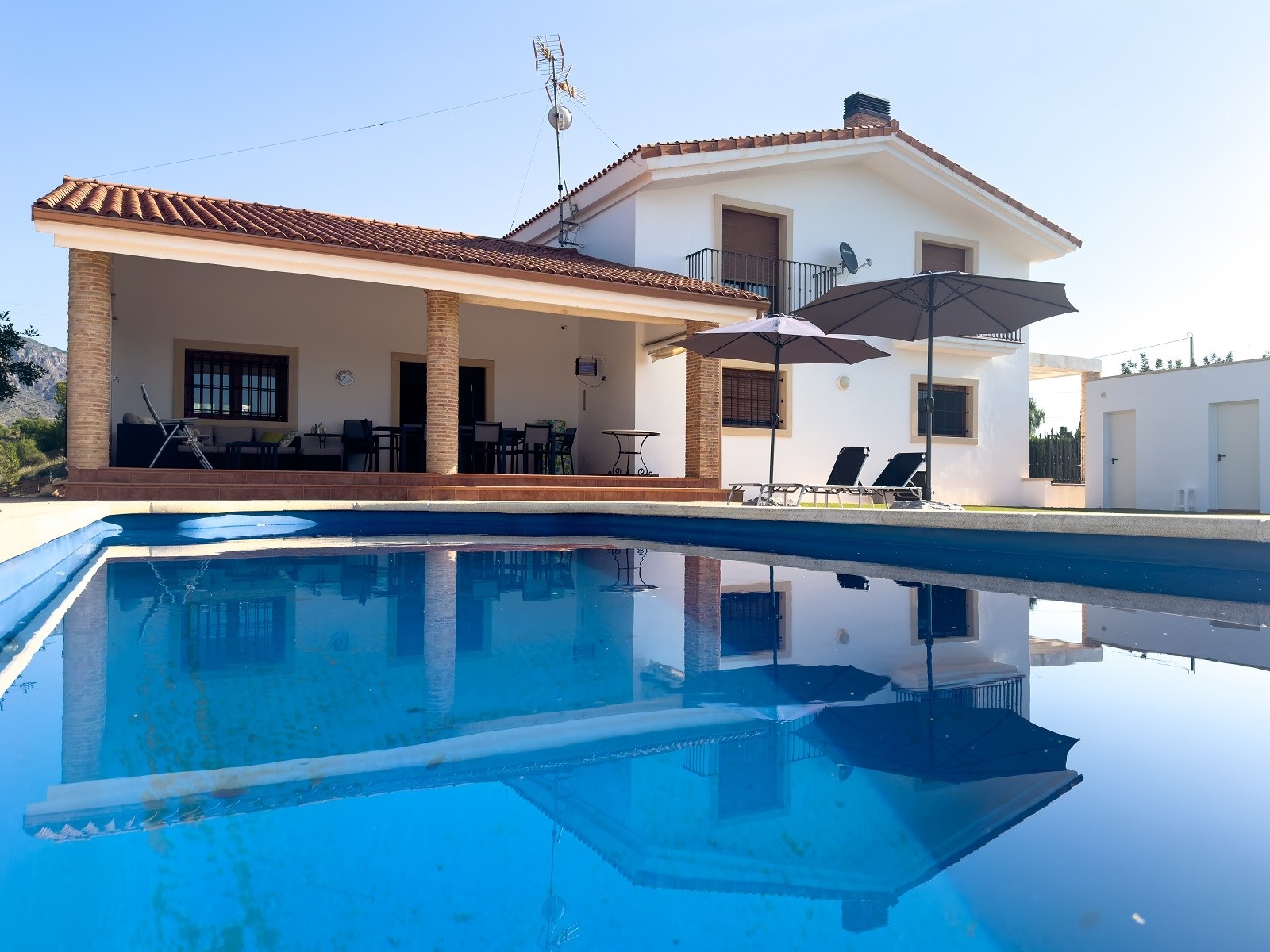House in Albatera - view 1