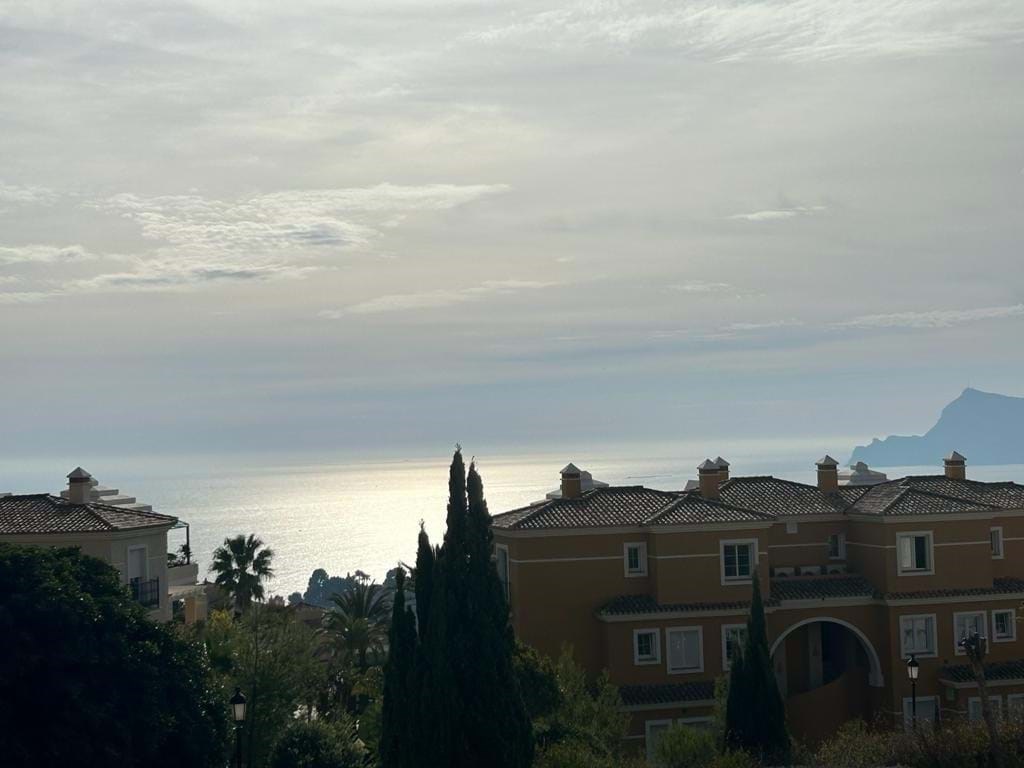 House in Alicante - view 1