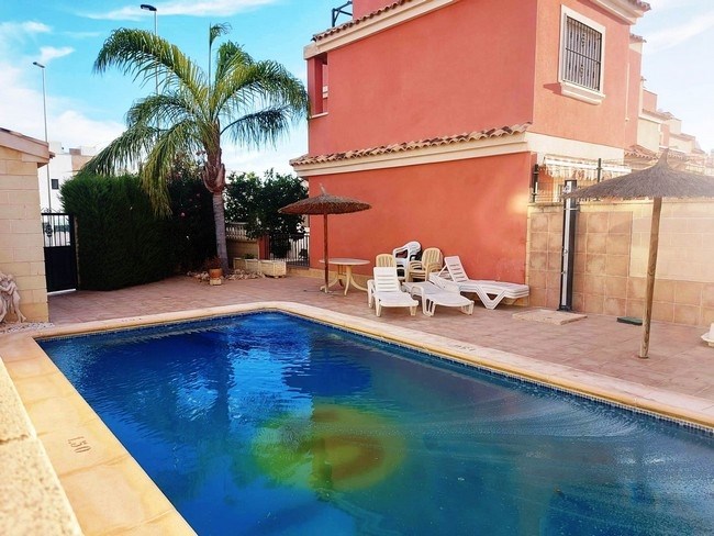 House in Villamartin - view 1
