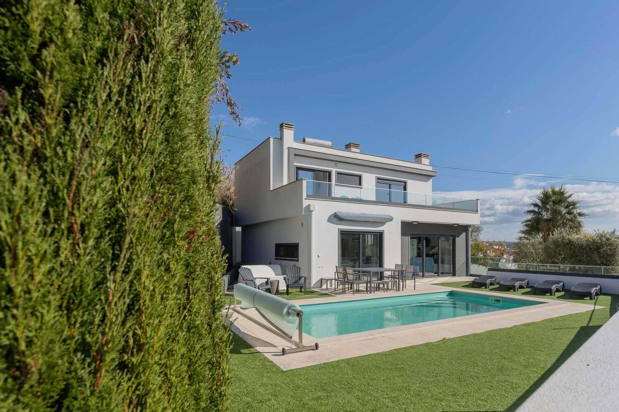 Villa in Sao Martinho do Porto - view 1