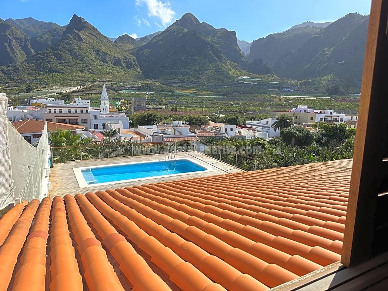 Villa in Los Silos - view 1