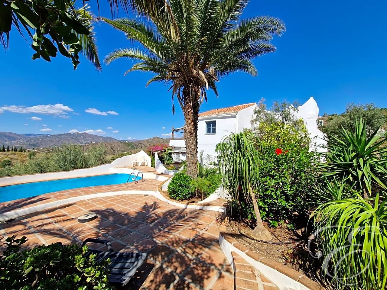 House in La Vinuela - view 1