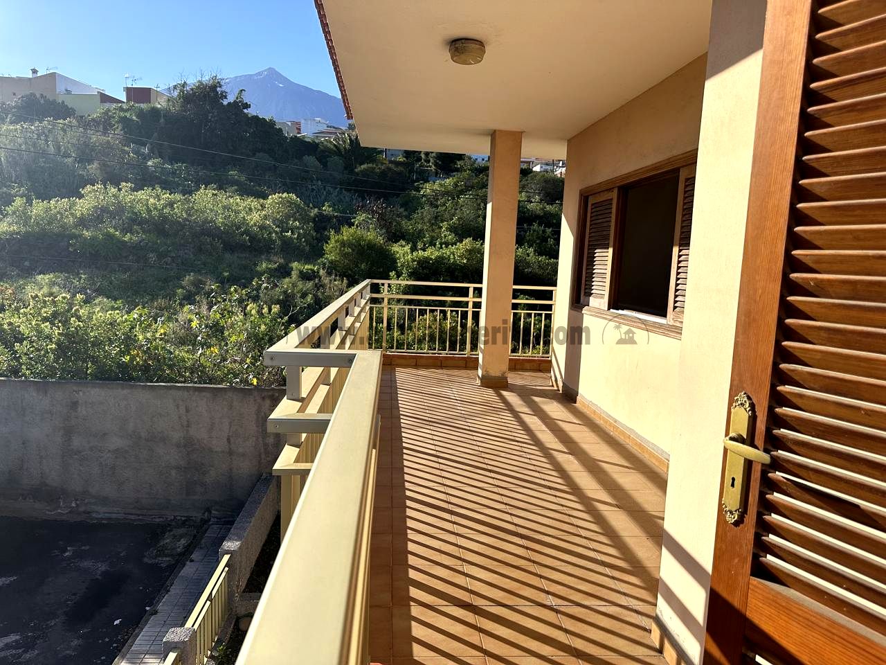 Villa in Santa Cruz de Tenerife - view 1