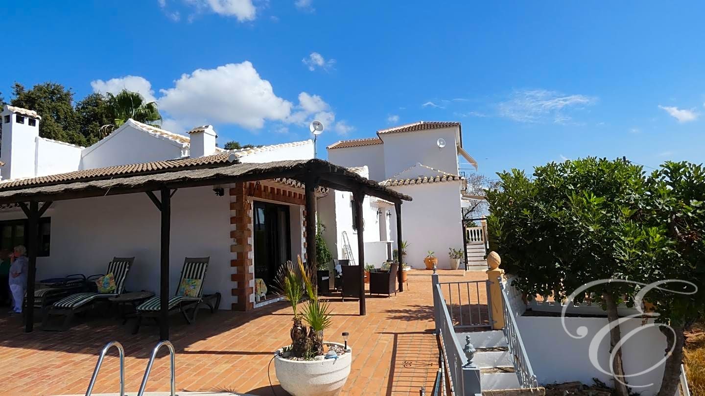 Villa in Cordoba - view 1