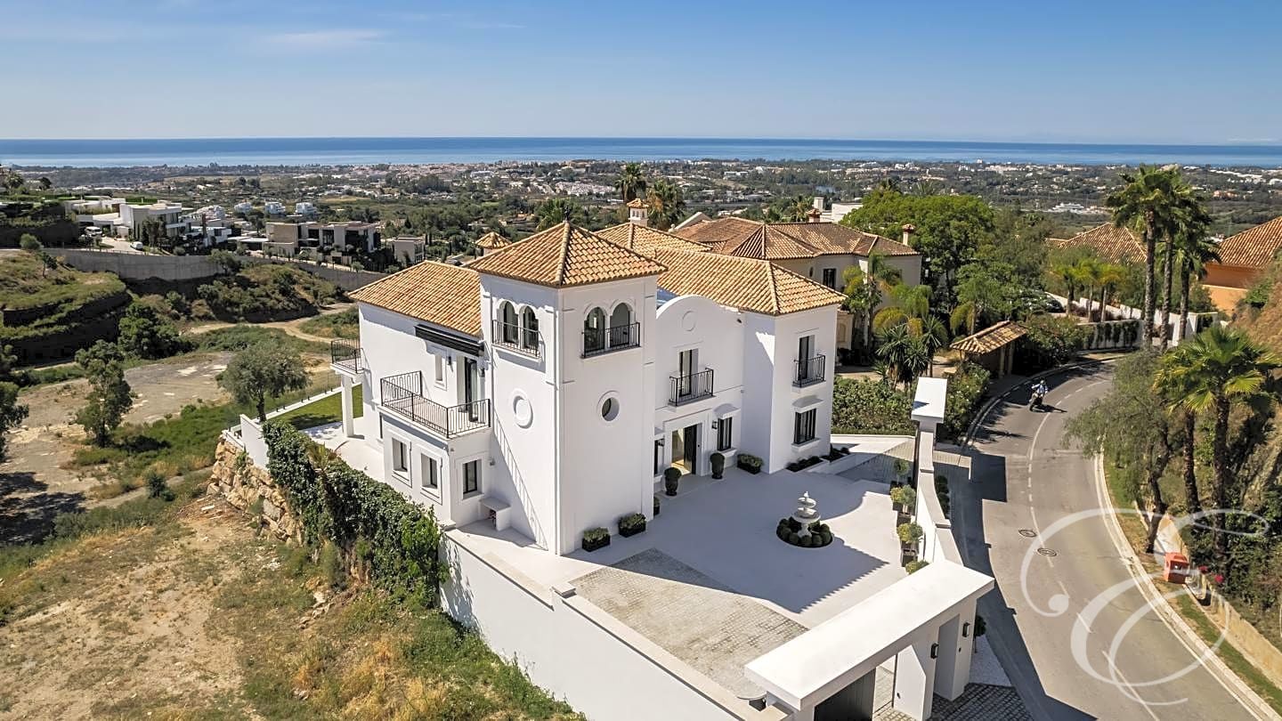 Villa in Malaga - view 1