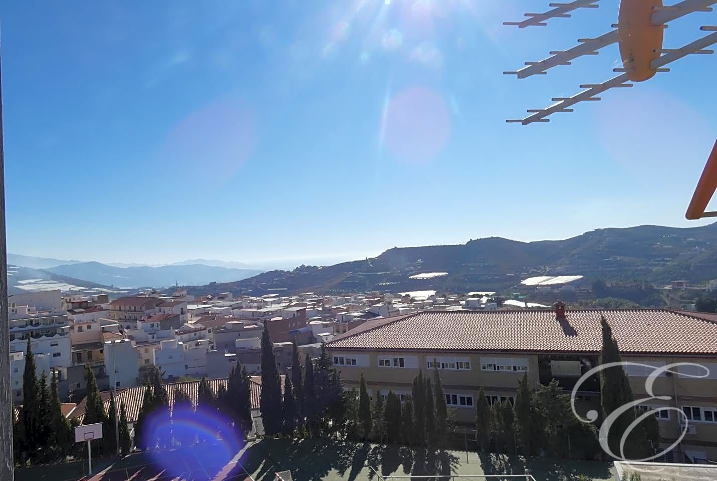Villa in Granada - view 1