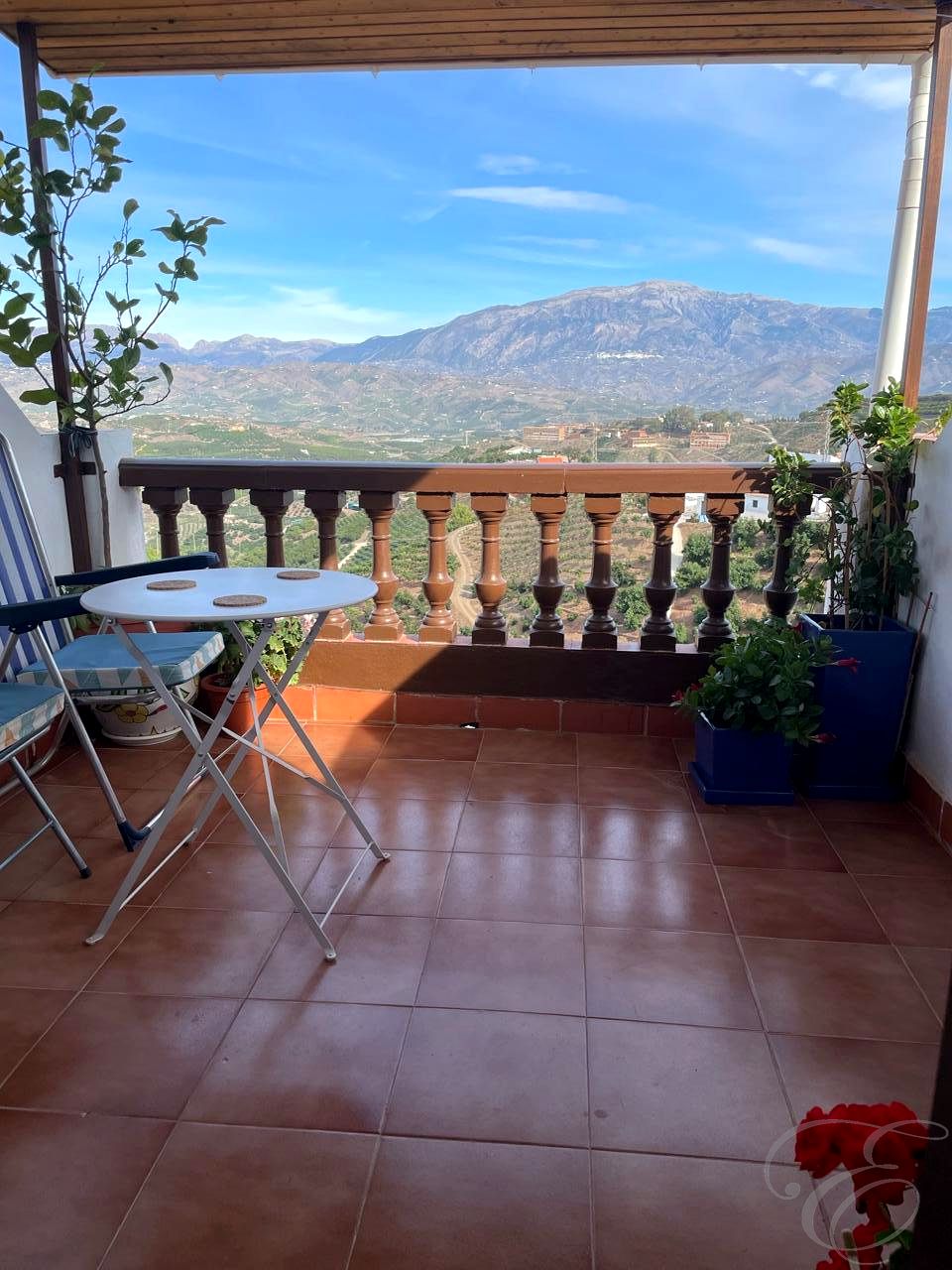 House in Iznate - view 1