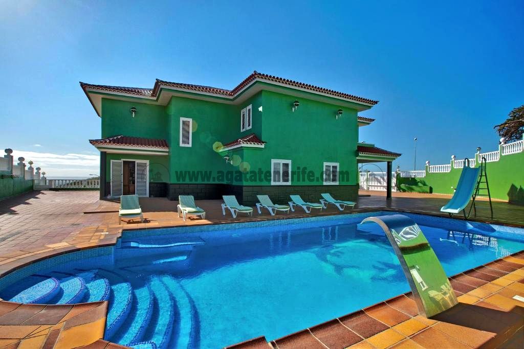 Villa in Igueste - view 1