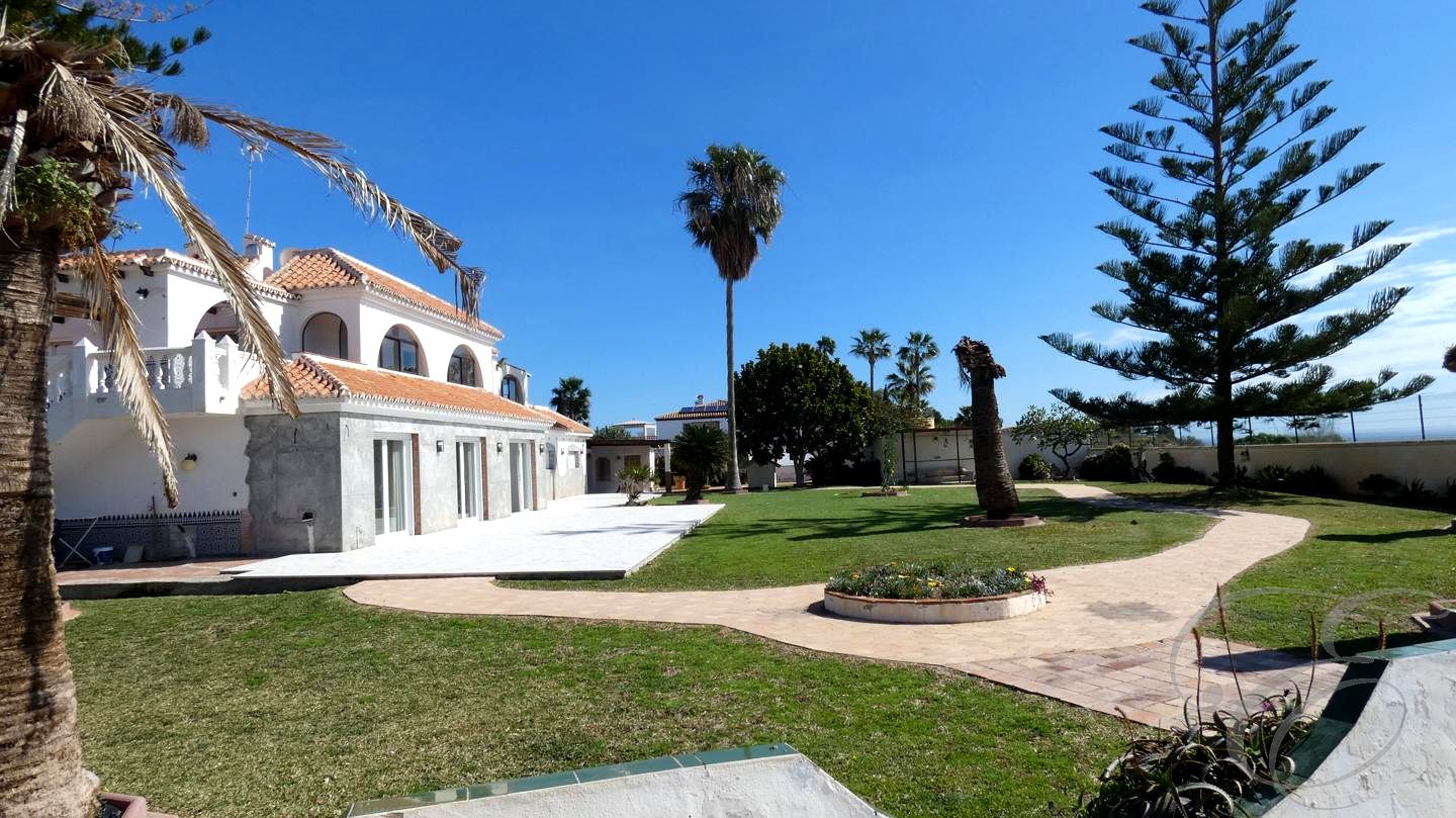 House in Almayate Bajo - view 1