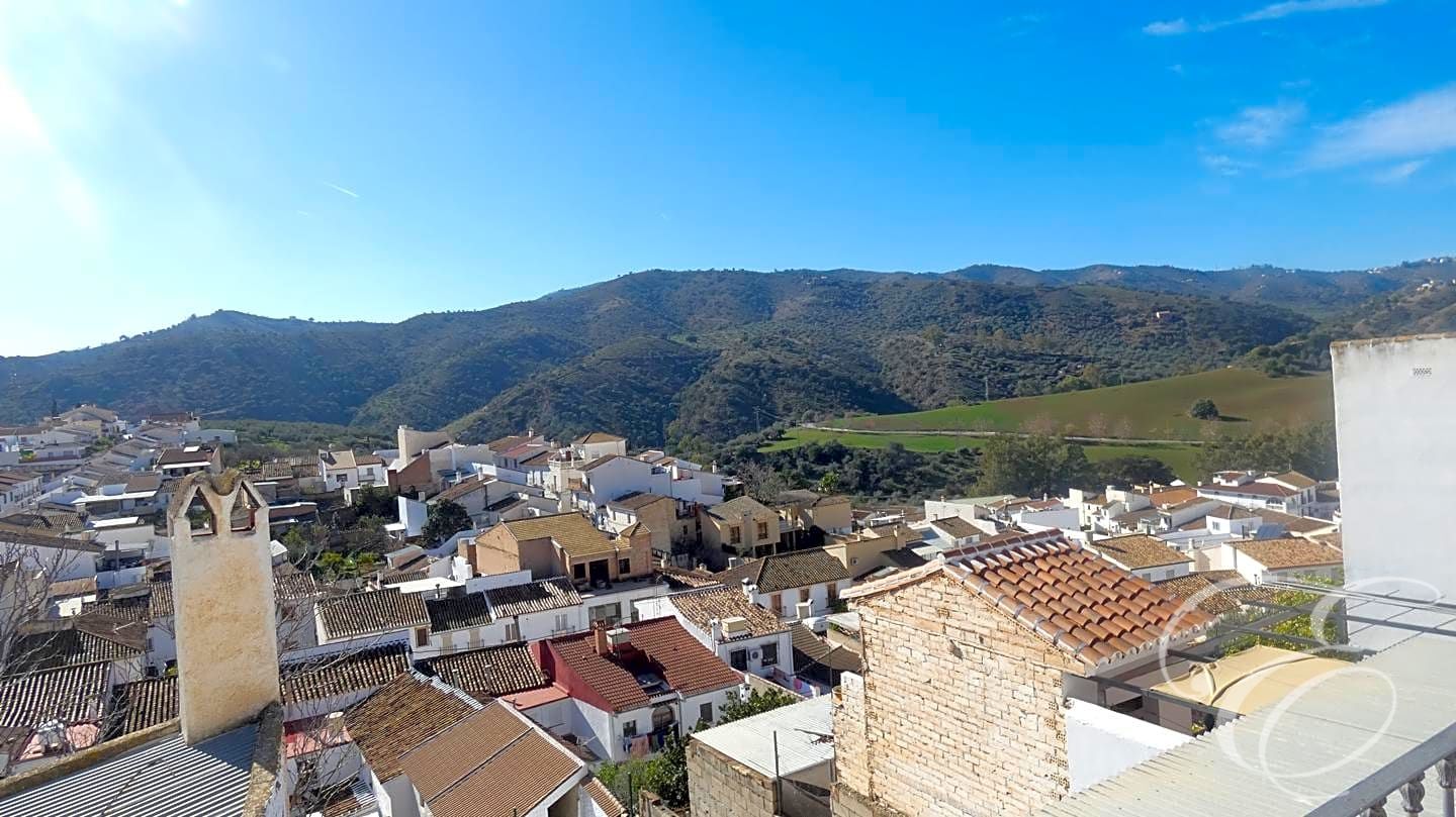 Villa in Riogordo - view 1