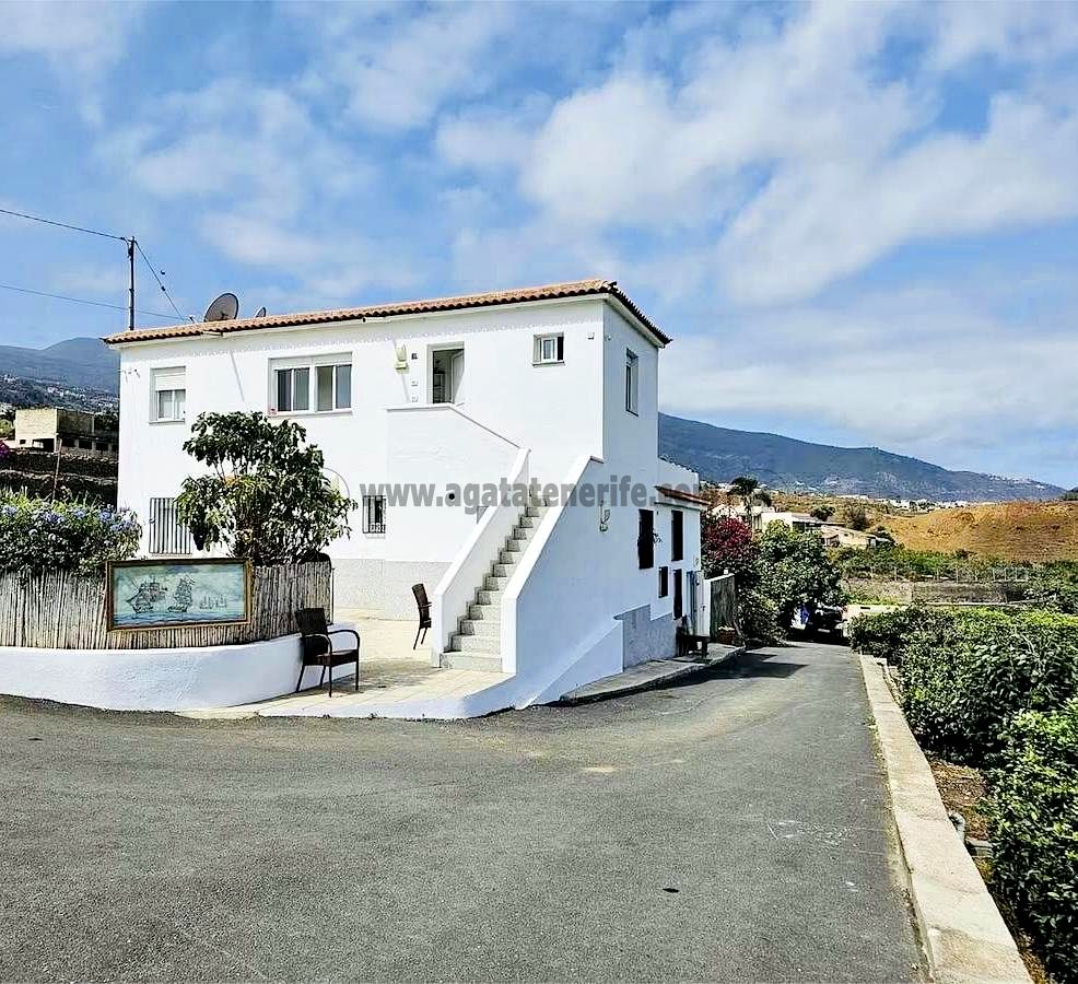 House in La Orotava - view 1