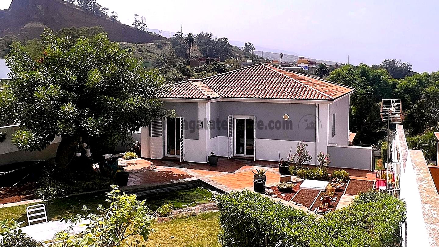 Villa in La Caridad - view 1