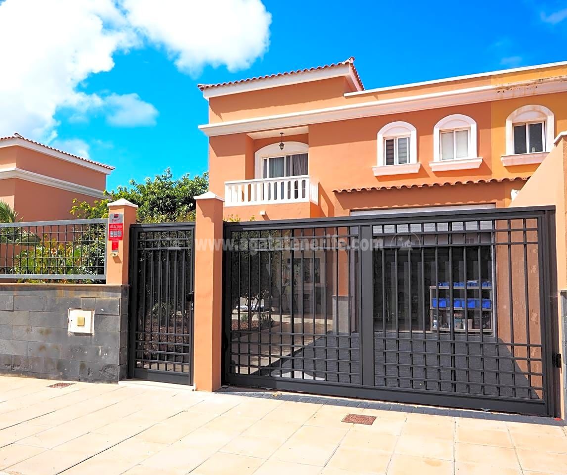 Villa in Tenerife - view 1