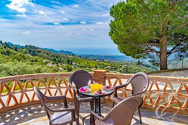Villa in Torre del Mar - view 1