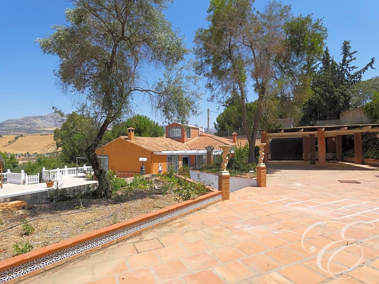 Villa in Malaga - view 1