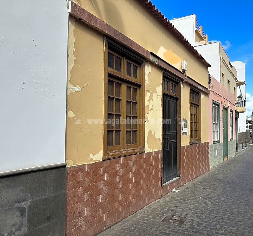 Villa in Santa Cruz de Tenerife - view 1