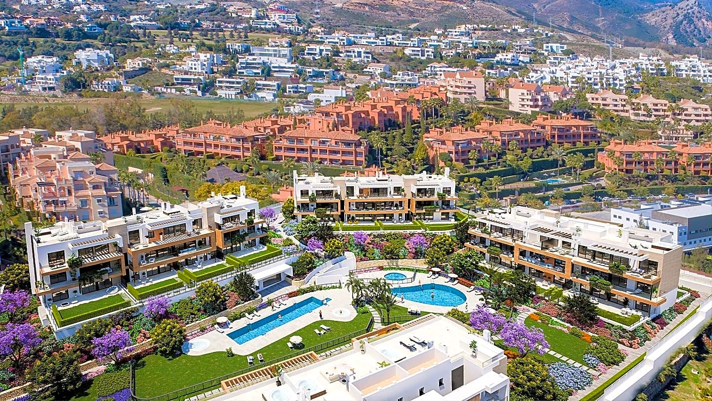 Apartment in Estepona - view 1