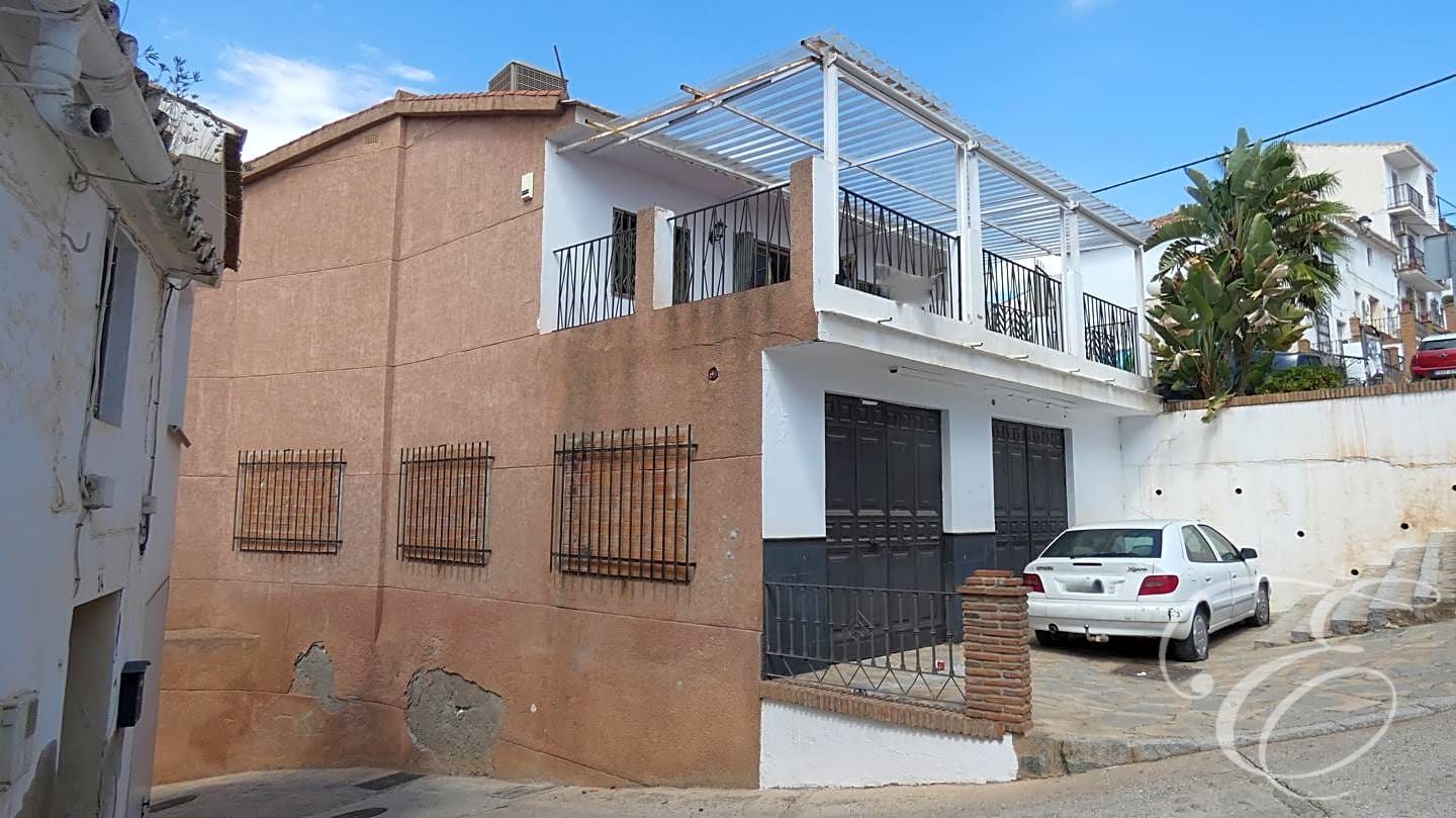 House in Riogordo - view 1