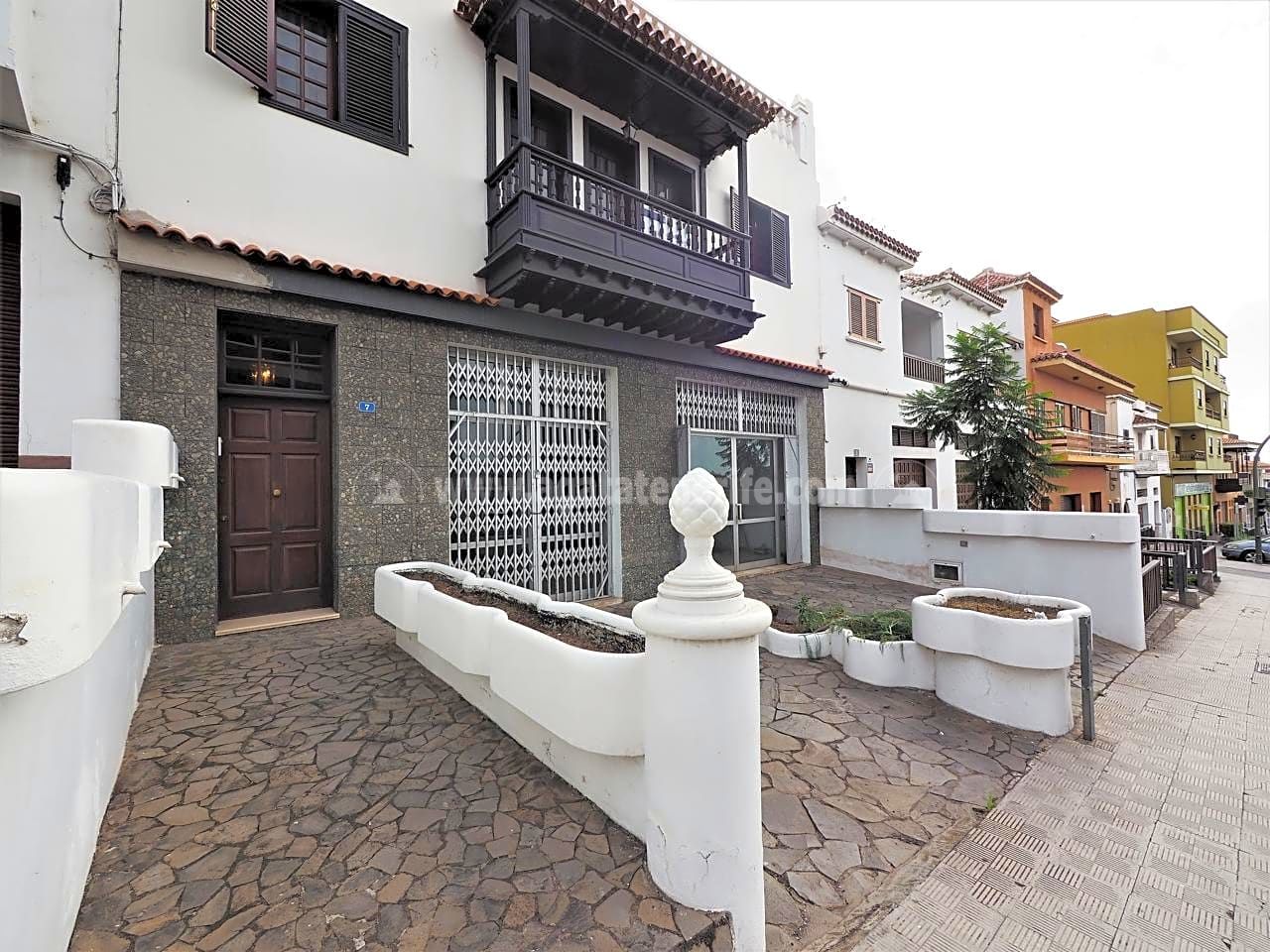 Villa in Santa Cruz de Tenerife - view 1