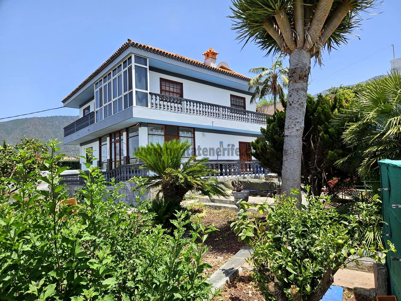 Villa in La Orotava - view 1