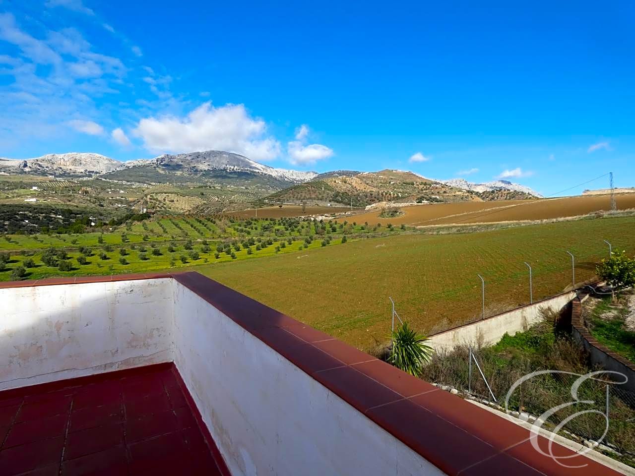 House in Colmenar de la Sierra - view 1