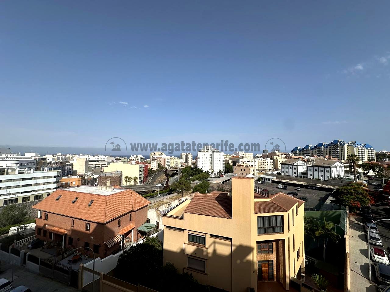 Apartment in Santa Cruz de Tenerife - view 1