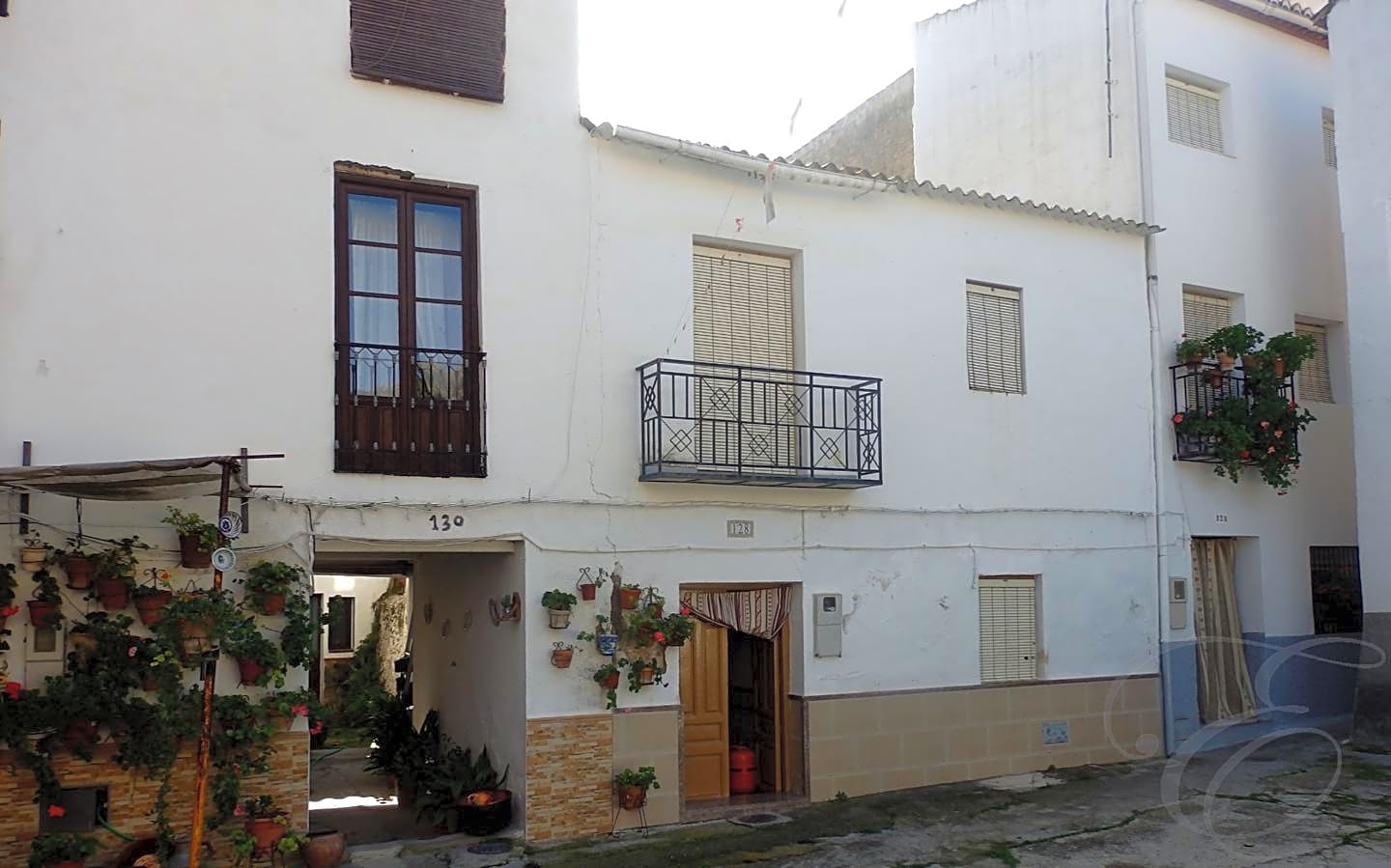 Villa in Granada - view 1