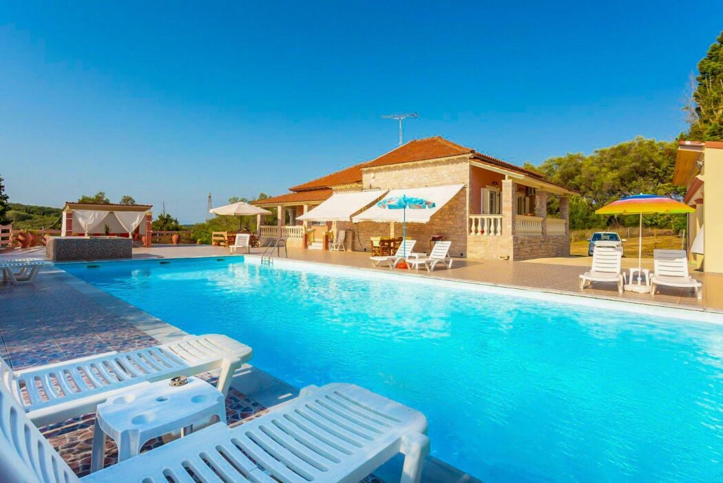 Villa in Dragotina - view 1