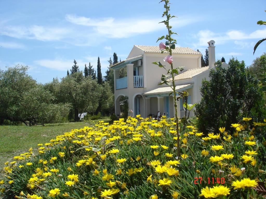 House in Roda - view 1