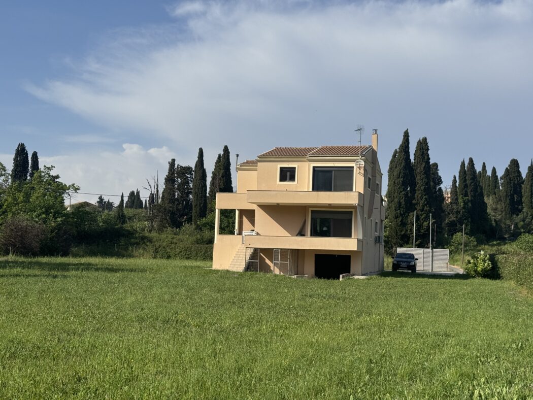 House in Kastanea - view 1