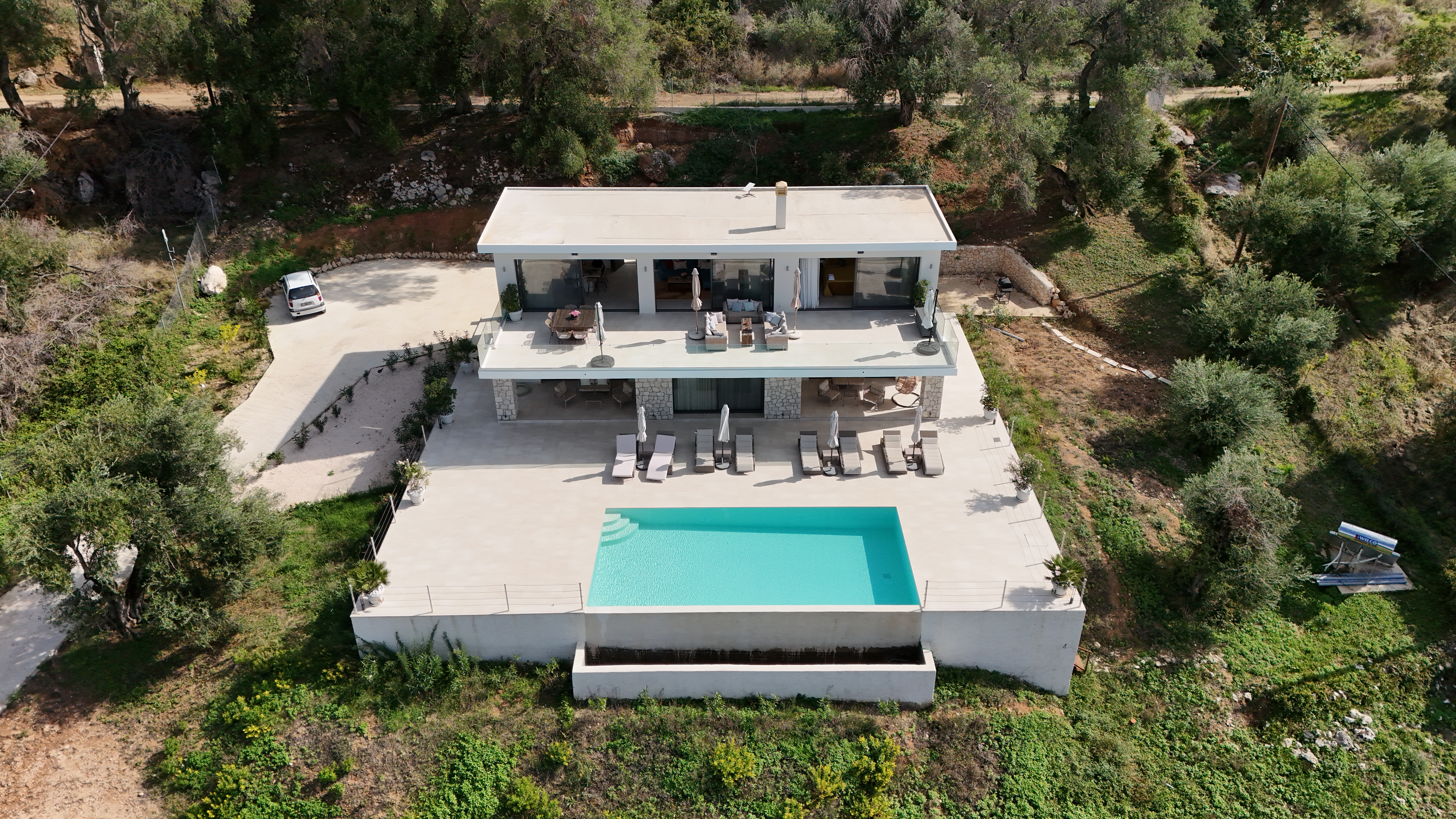 Villa in Paramonas - view 1