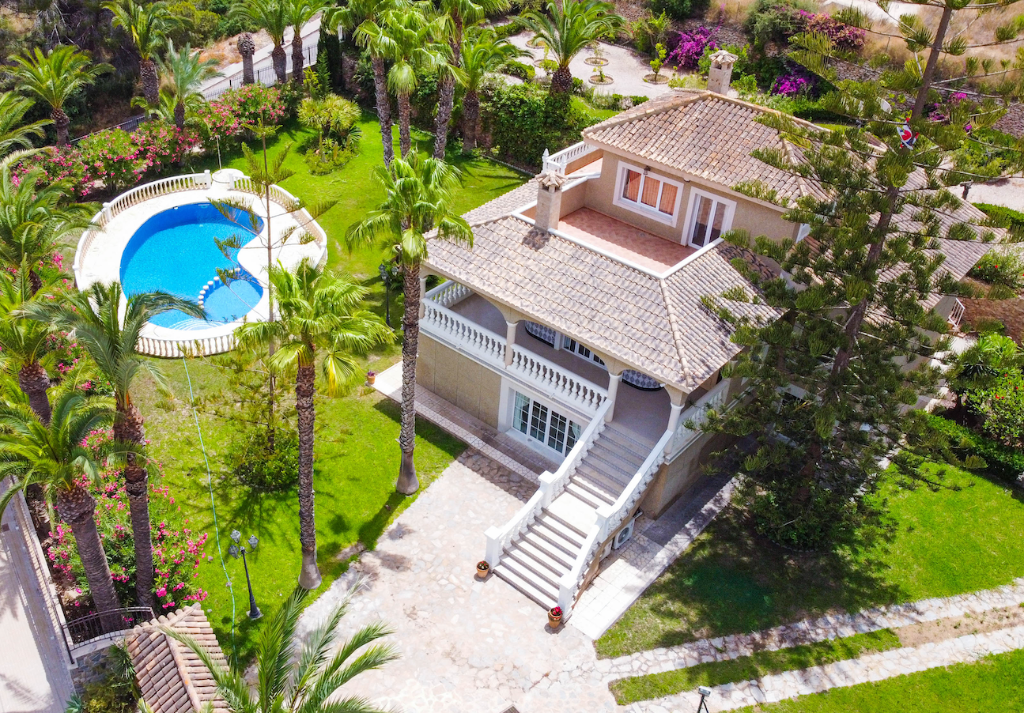 Villa in Urbanizacion los Balcones - view 1