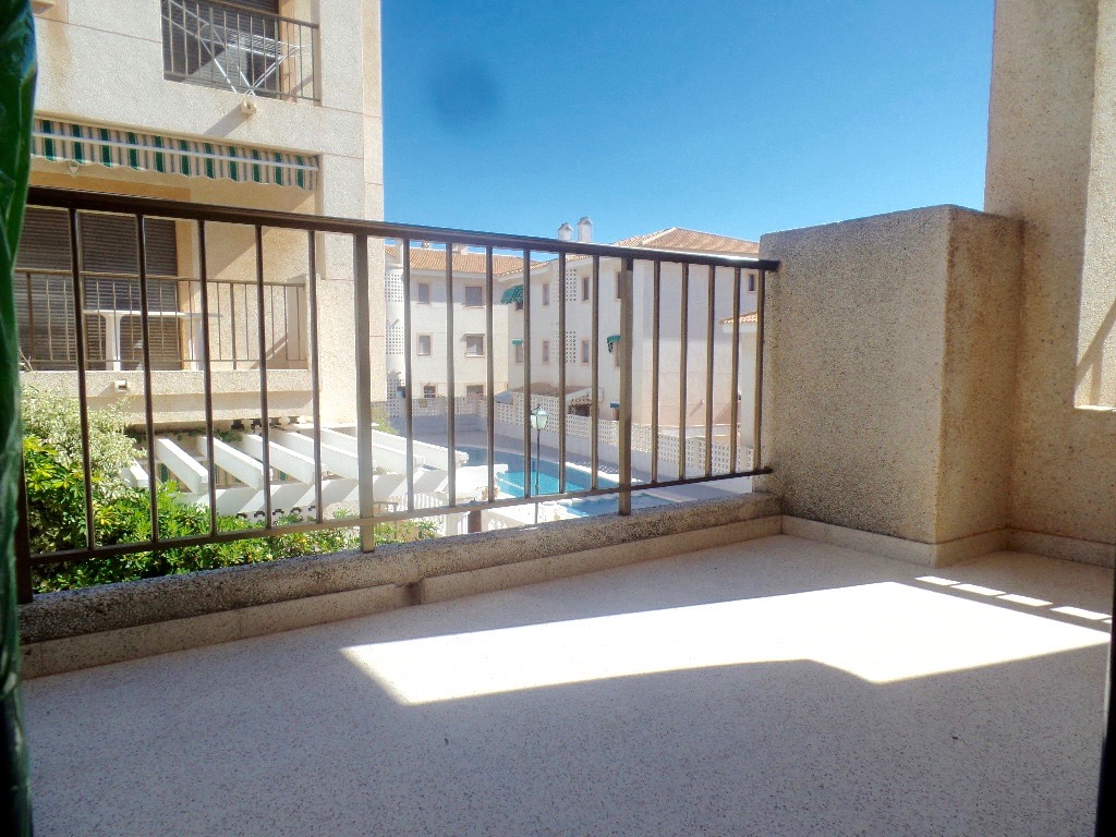 House in Guardamar del Segura - view 1