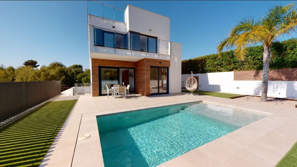 Villa in Retamales - view 1